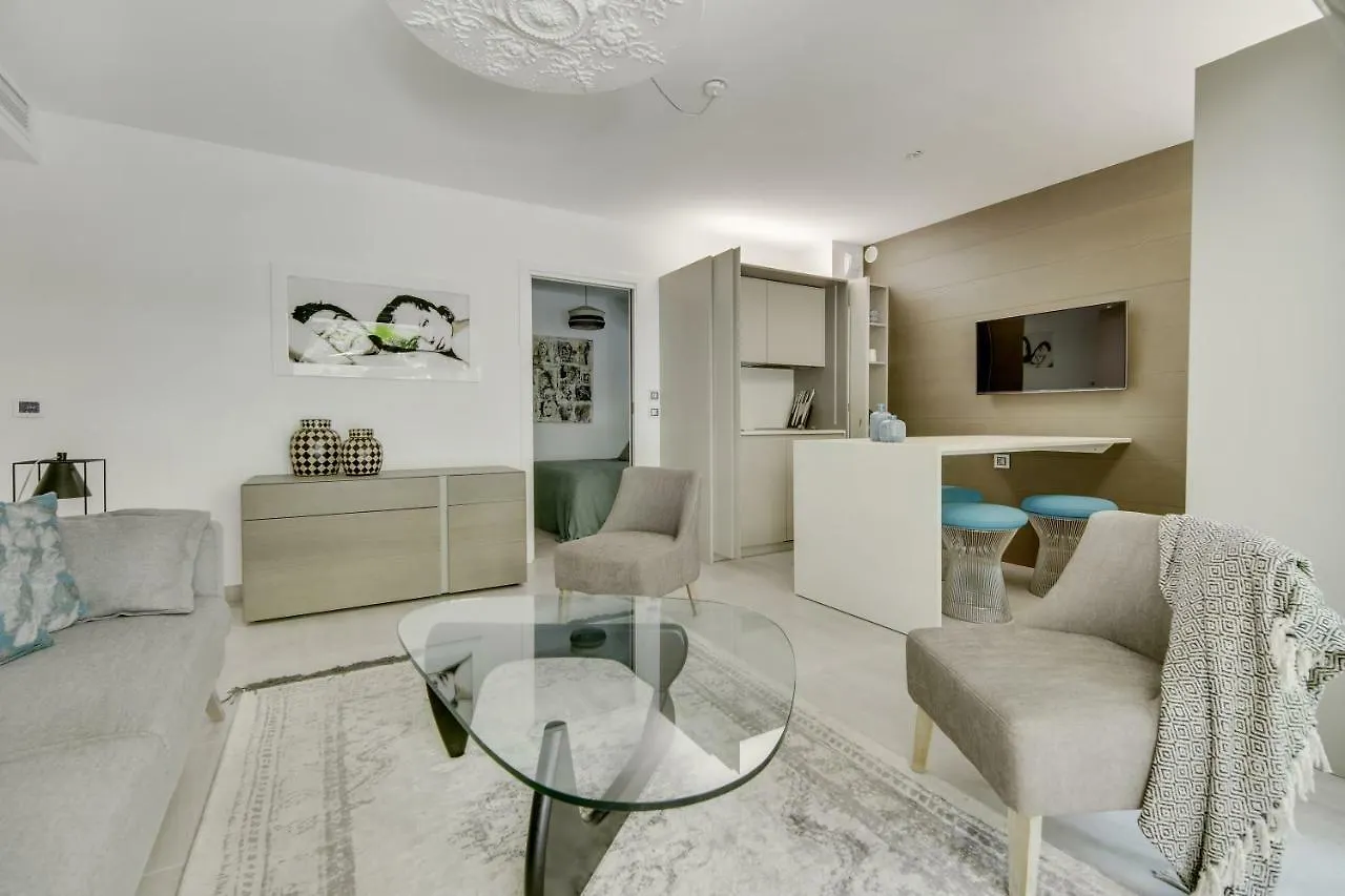 Luxury & Exclusive Resort Saint Tropez 0*,  Francie