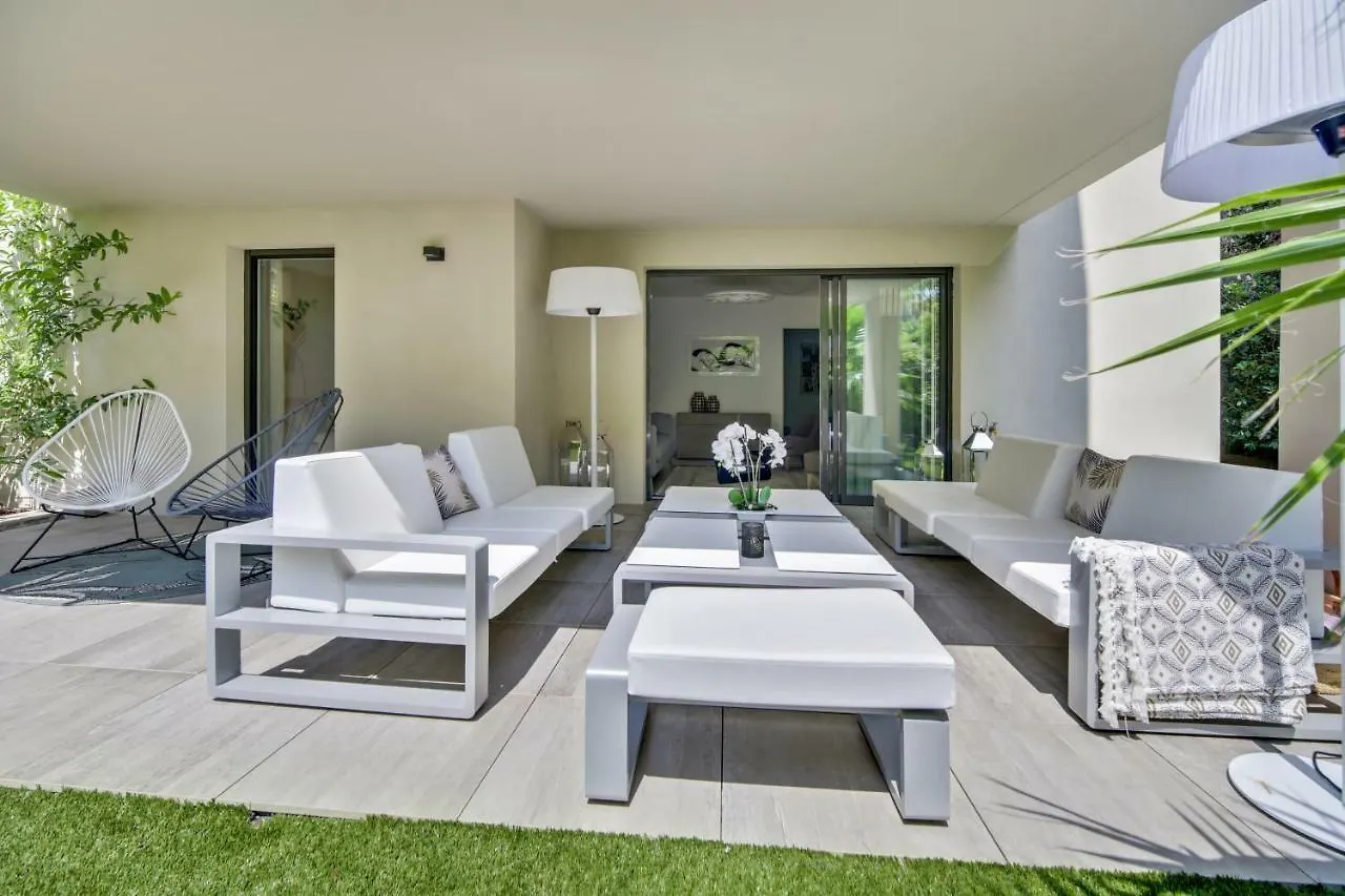 Luxury & Exclusive Resort Saint Tropez 0*,  Francie